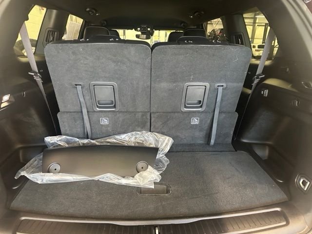 Used 2024 Red Jeep Altitude image 21