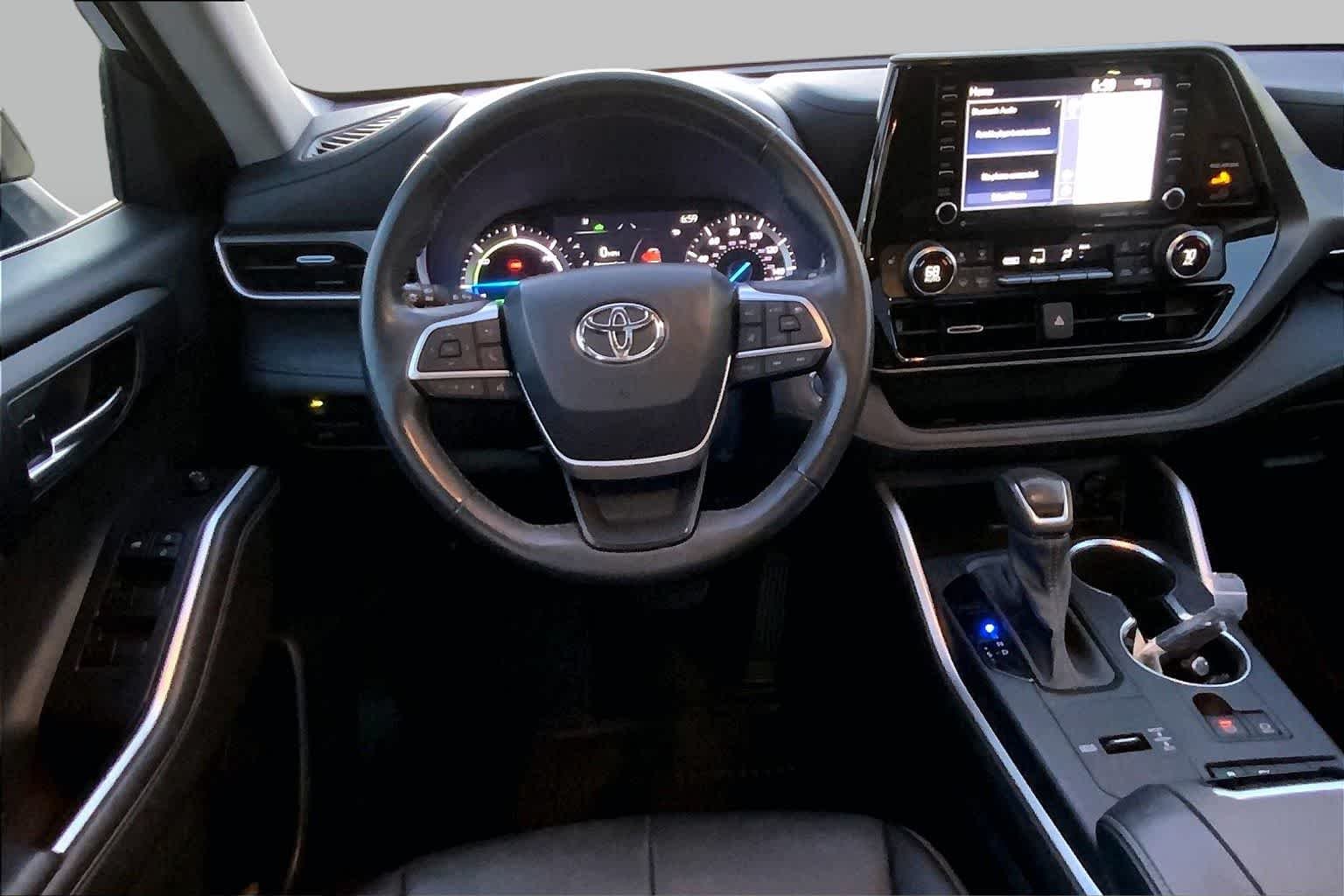 Used 2022 Midnight Black Metallic Toyota Hybrid XLE image 6