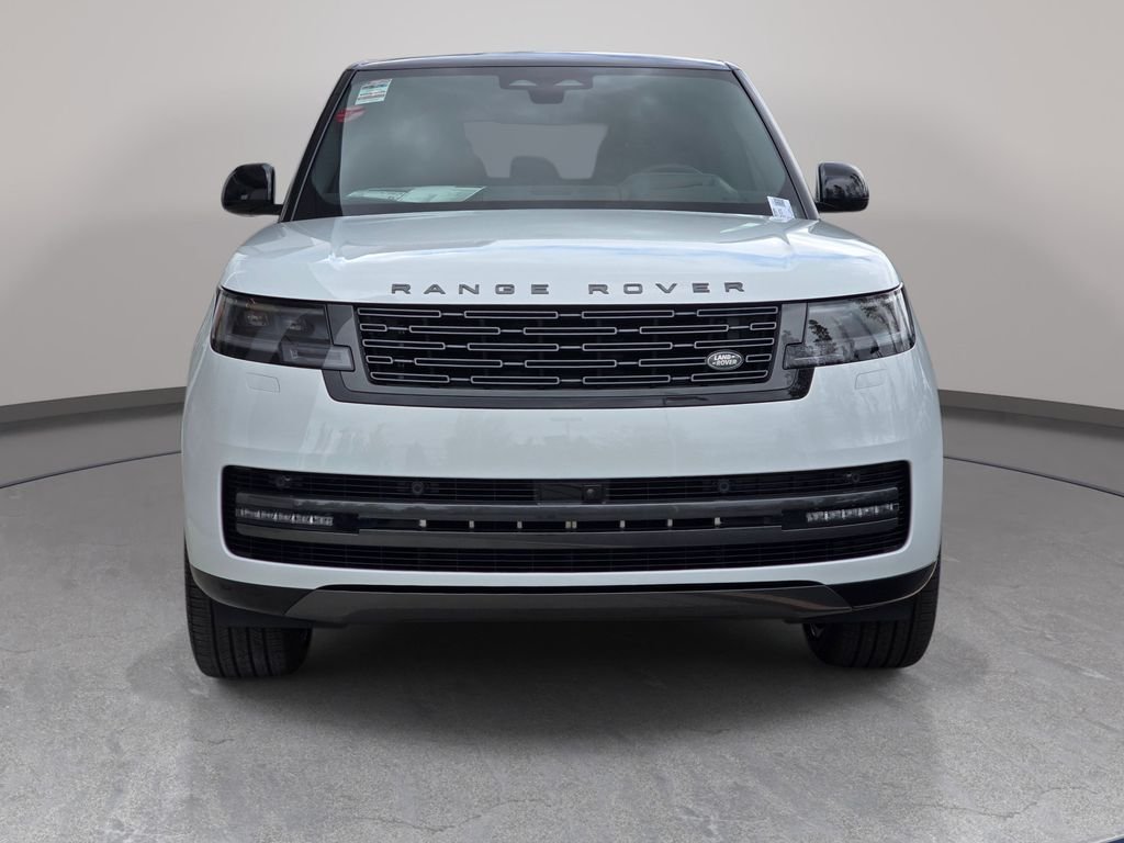 New 2026 Fuji White LAND ROVER SE LWB 7-Seats / V8 image 2