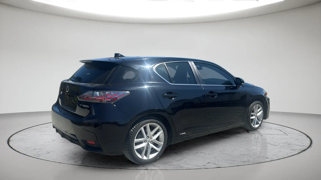 Used 2014 Black Lexus 200h image 5