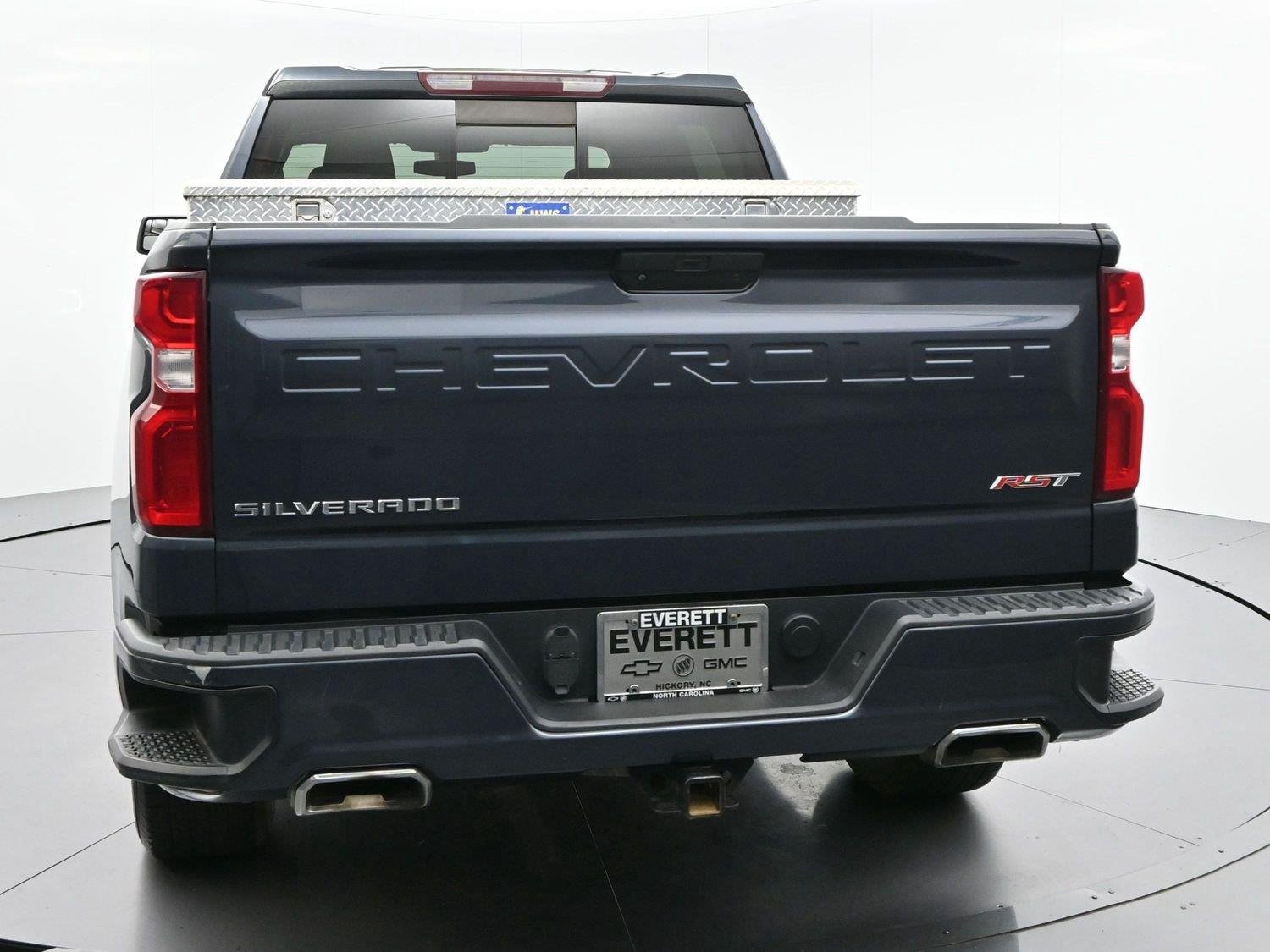 Used 2021 SHADOW GRAY METALLIC Chevrolet RST image 6