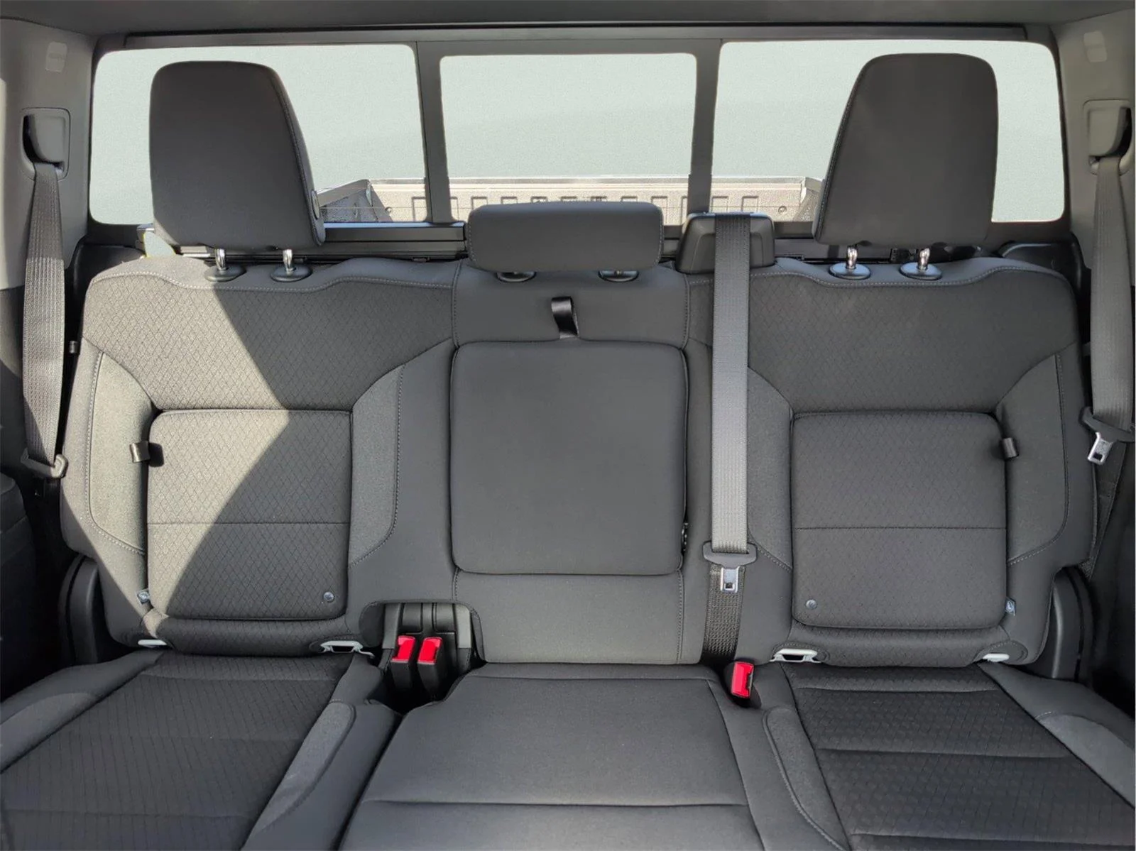 New 2026 Summit White GMC Elevation image 18