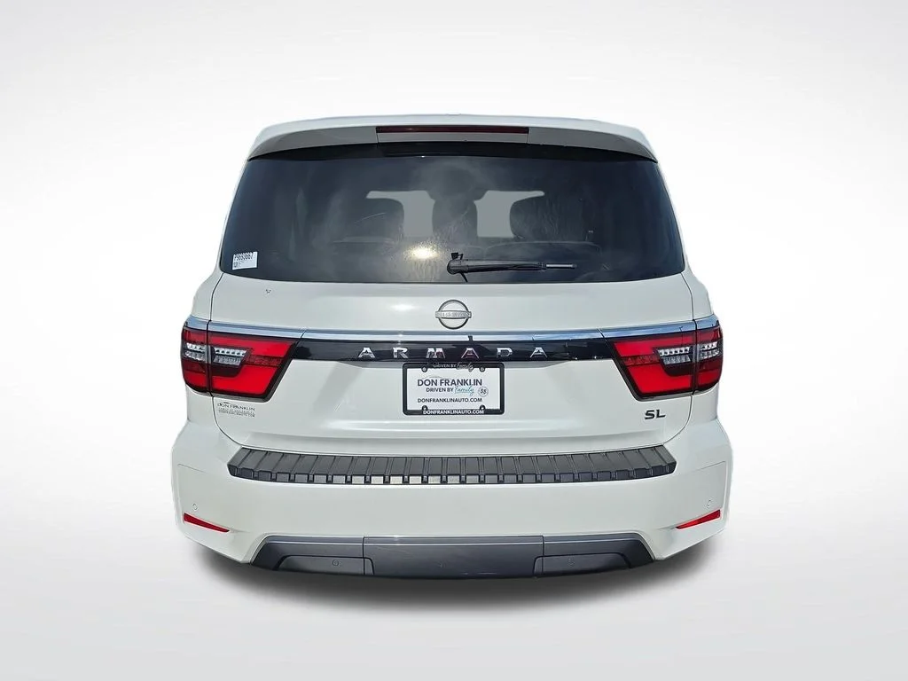 Used 2023 White Nissan SL image 7
