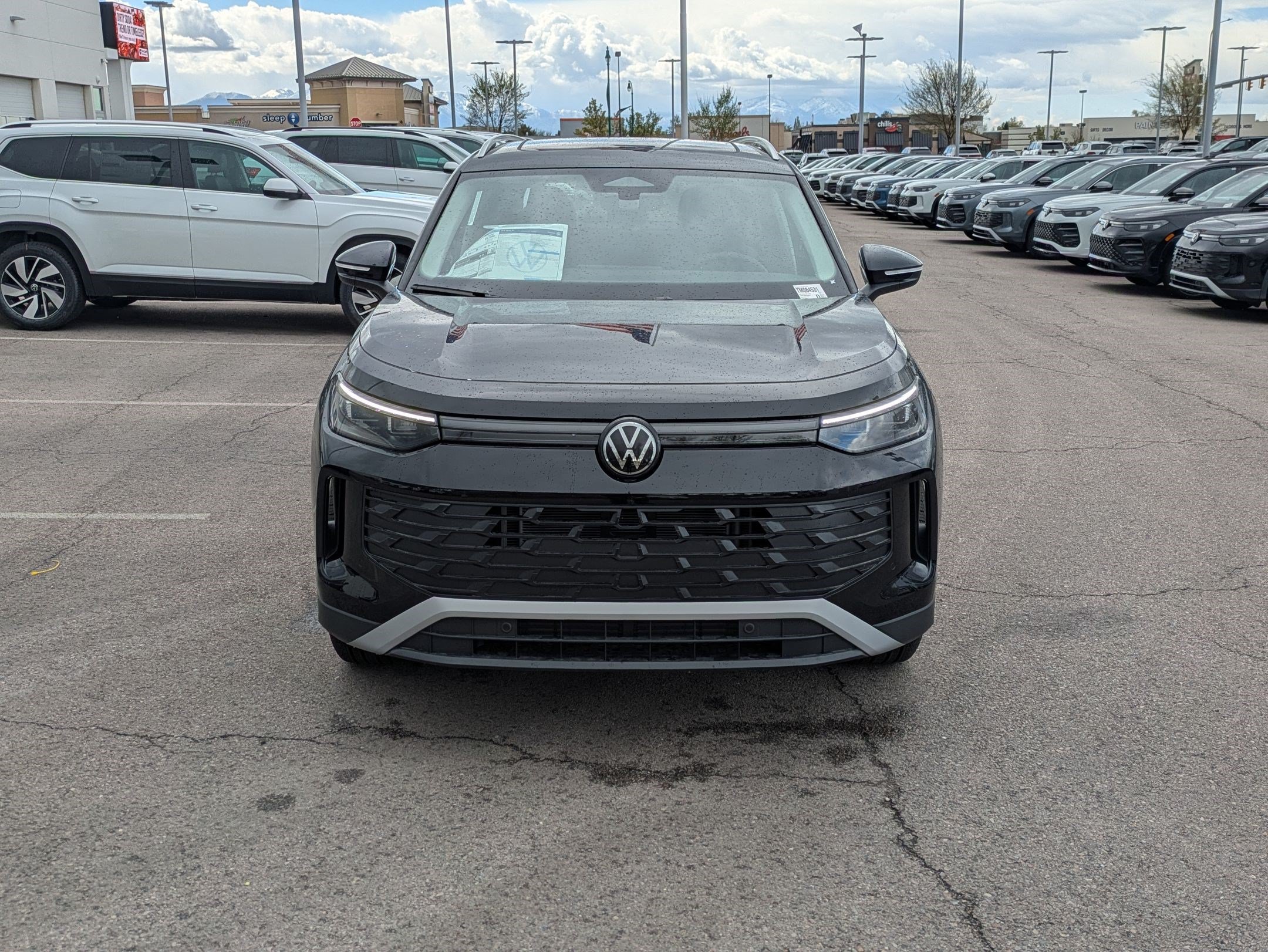 New 2026 Deep Black Pearl Volkswagen SE image 9