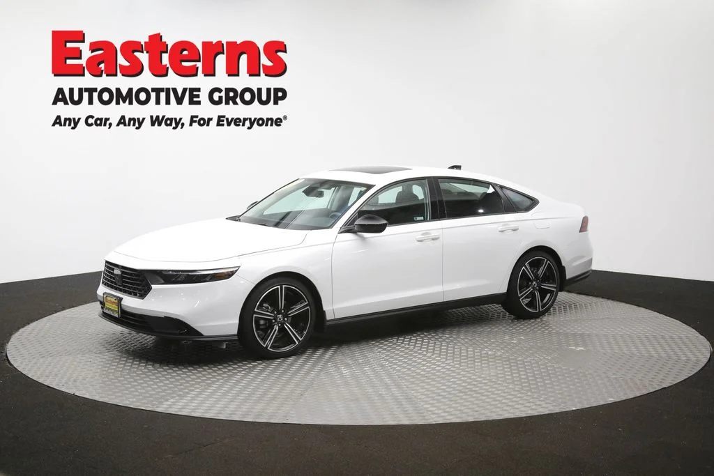 Used 2026 White Honda SE image 56