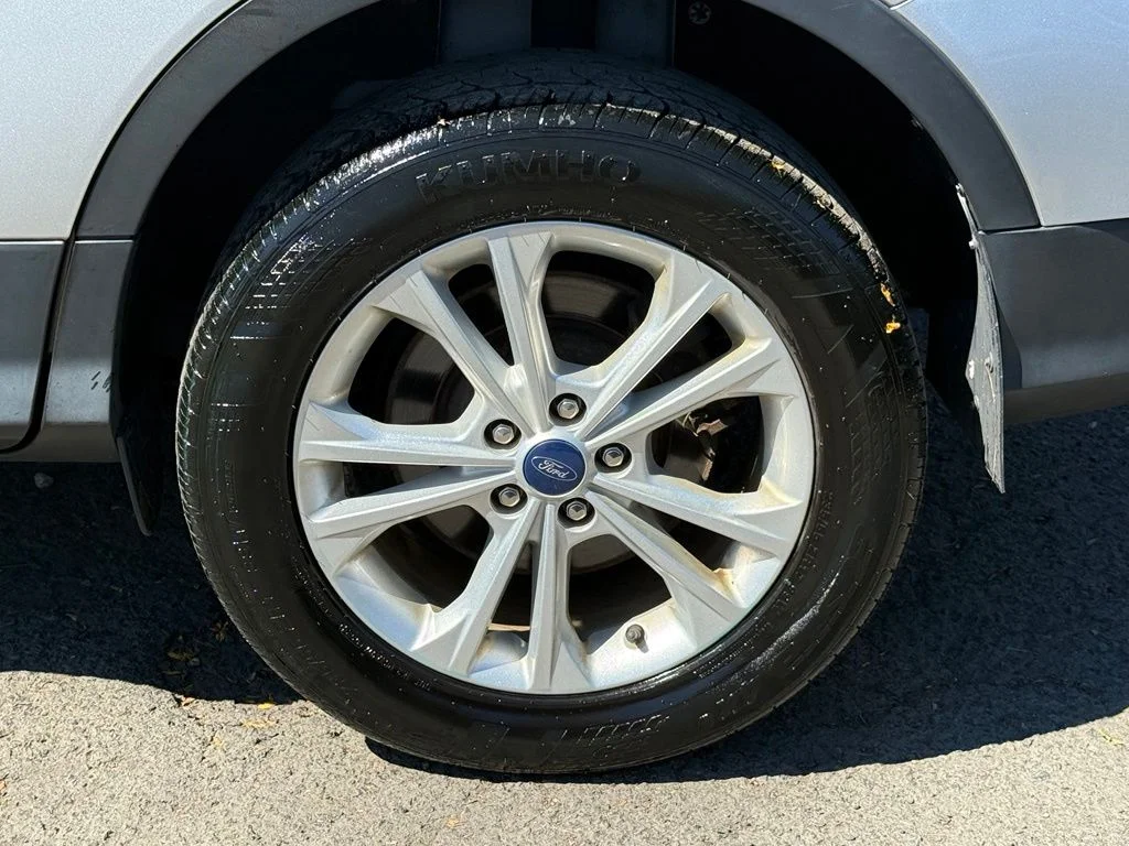 Used 2018 Ingot Silver Ford SEL image 13
