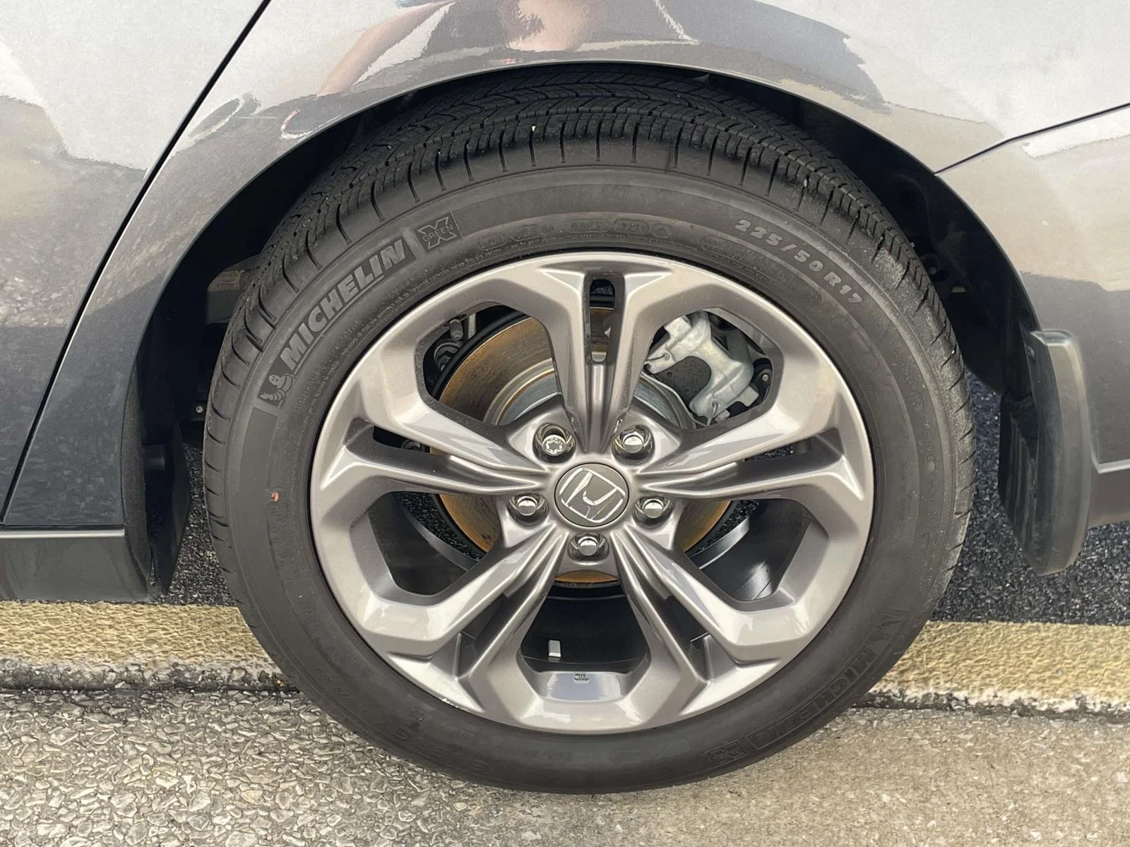 Used 2024 Meteorite Gray Metallic Honda EX CVT image 6