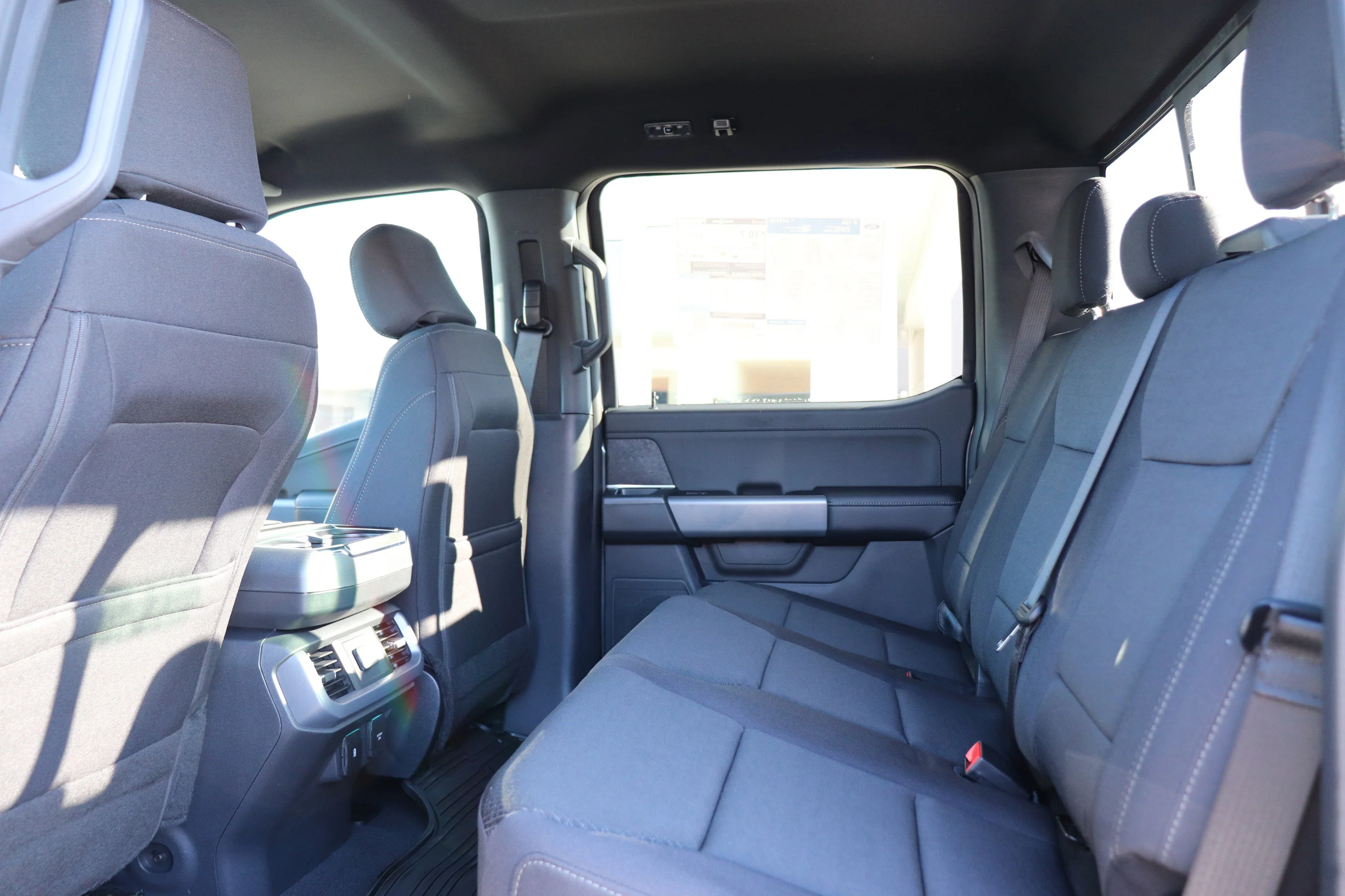 New 2026 CARBONIZED GREY METALLIC Ford XLT image 7