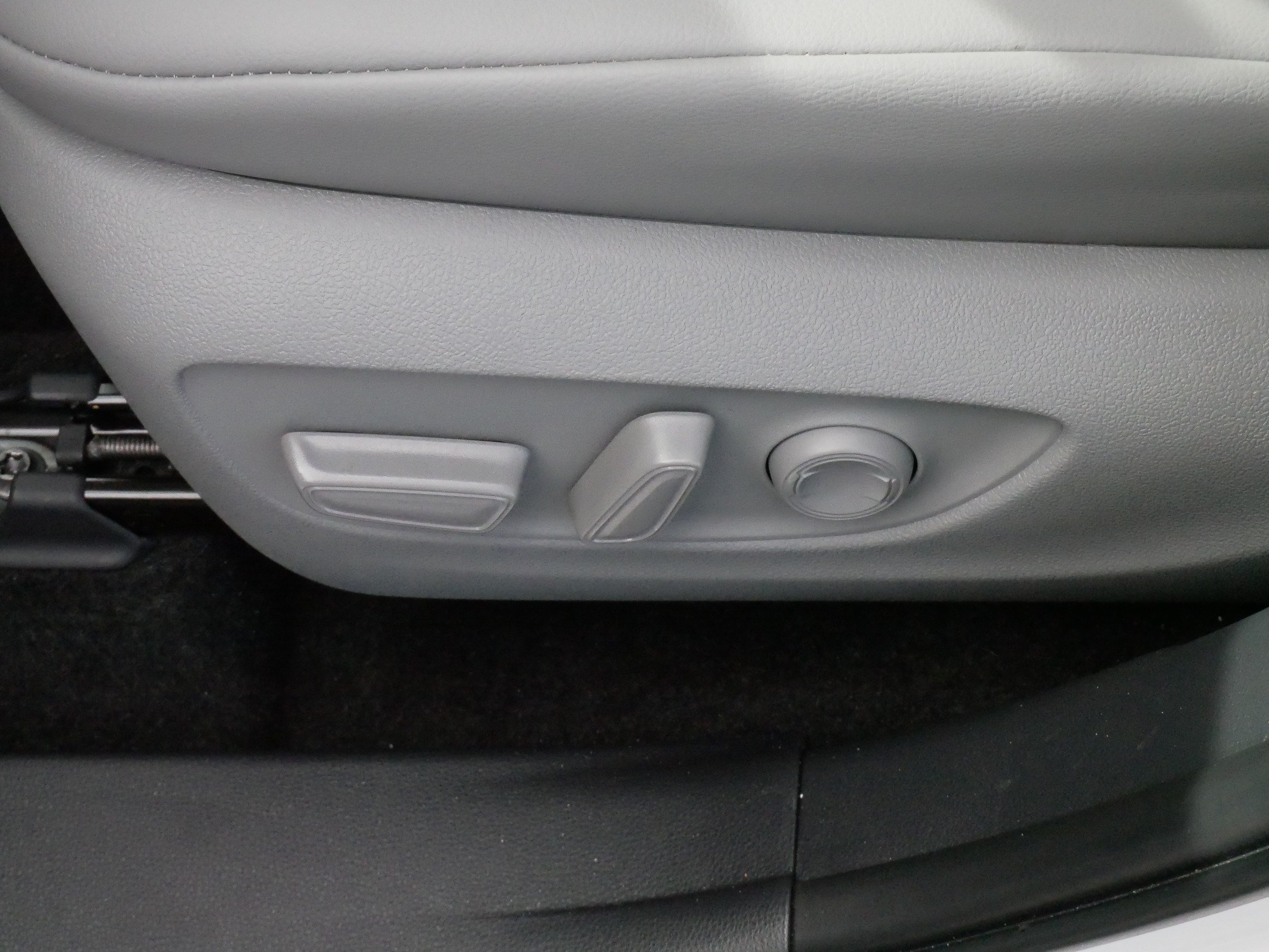 Certified Used 2026 Wind Chill Pearl Toyota XLE image 20