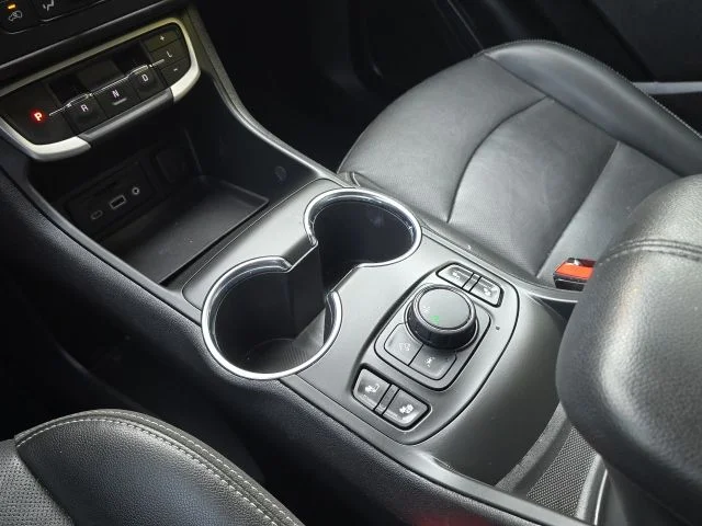 Used 2022 Blue GMC SLT image 37