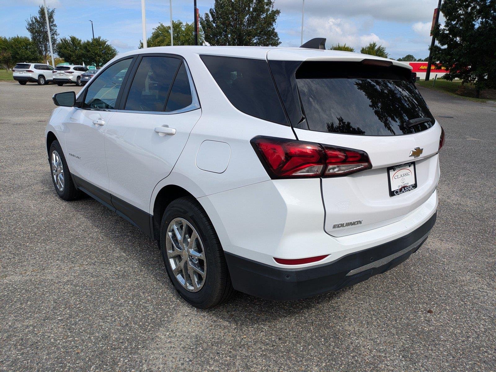 Used 2022 Summit White Chevrolet LT image 6