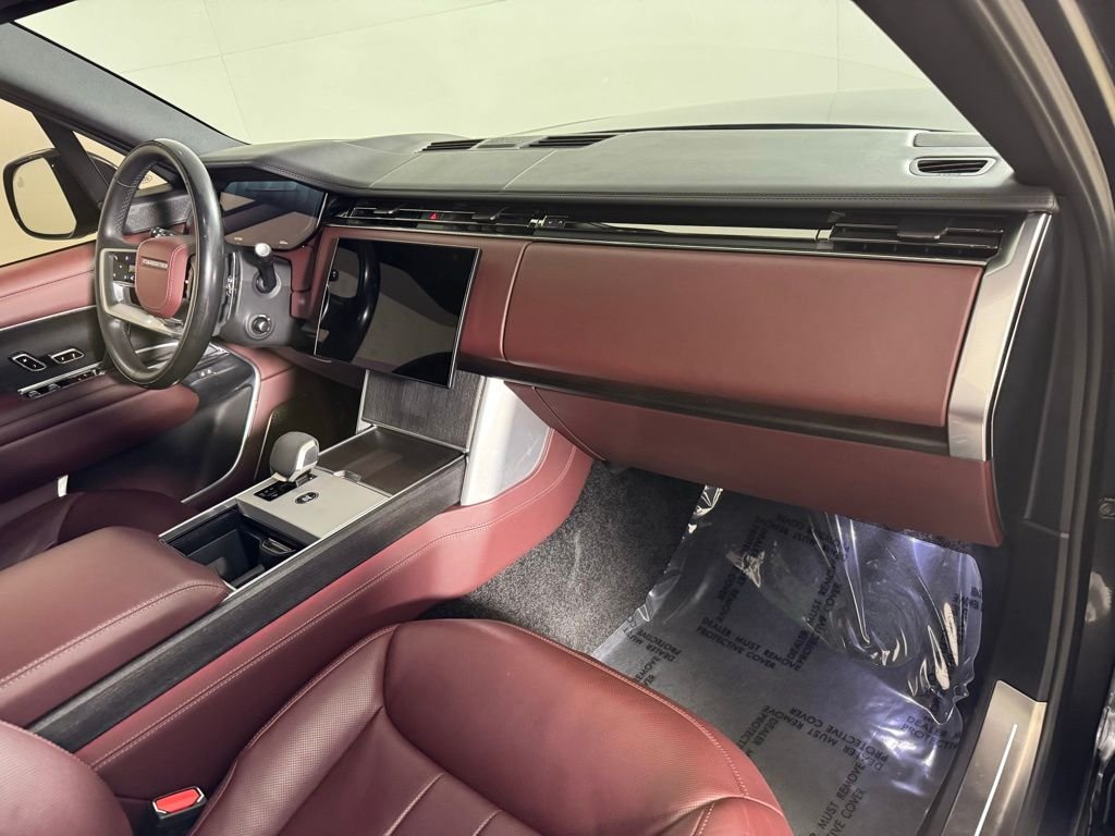 Used 2024 Carpathian Gray Premium Metallic Land Rover Autobiography image 34