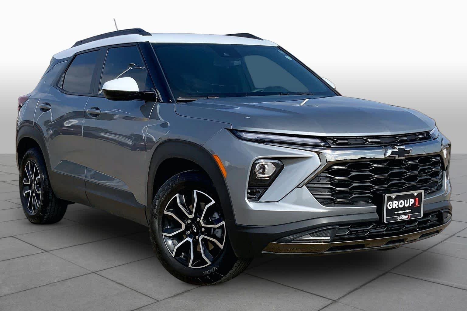 Used 2025 Sterling Gray Metallic Chevrolet ACTIV image 3