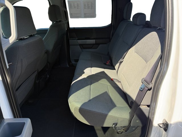 Used 2025 Oxford White Ford XLT image 16