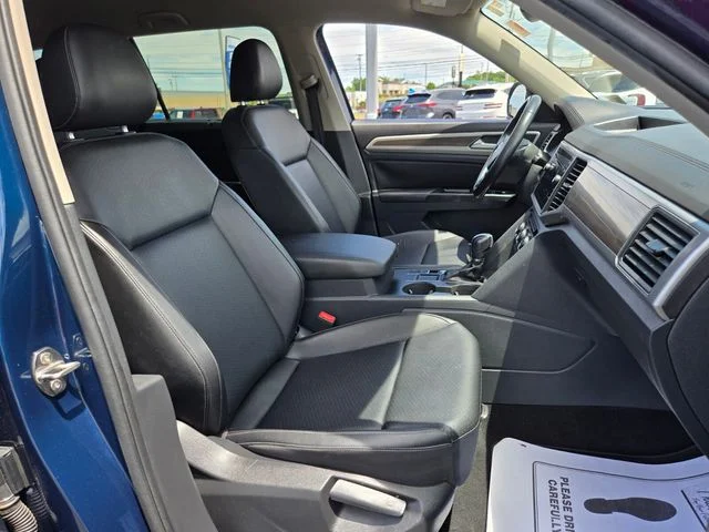 Used 2019 Blue Volkswagen 3.6L V6 SE image 20