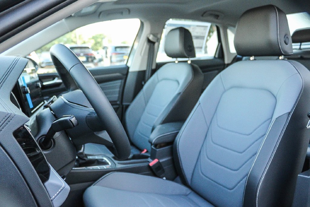 New 2027 Gray Volkswagen 1.5T SEL image 17