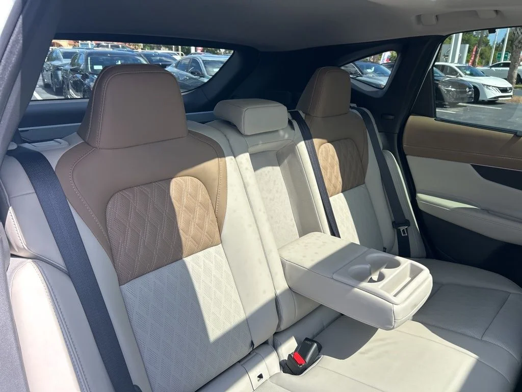 New 2026 Everest White Pearl TriCoat Nissan Platinum image 54