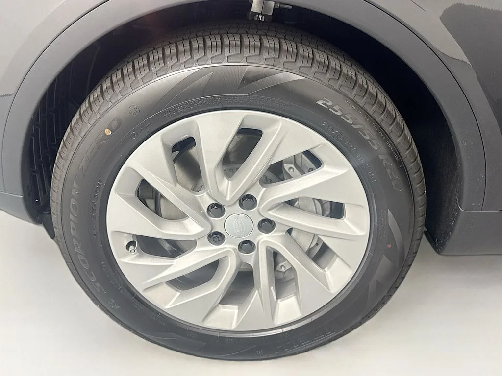 New 2026 Carpathian Grey Land Rover S image 30