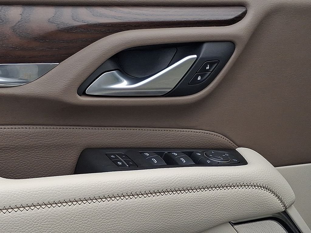 Used 2022 White GMC Denali image 13
