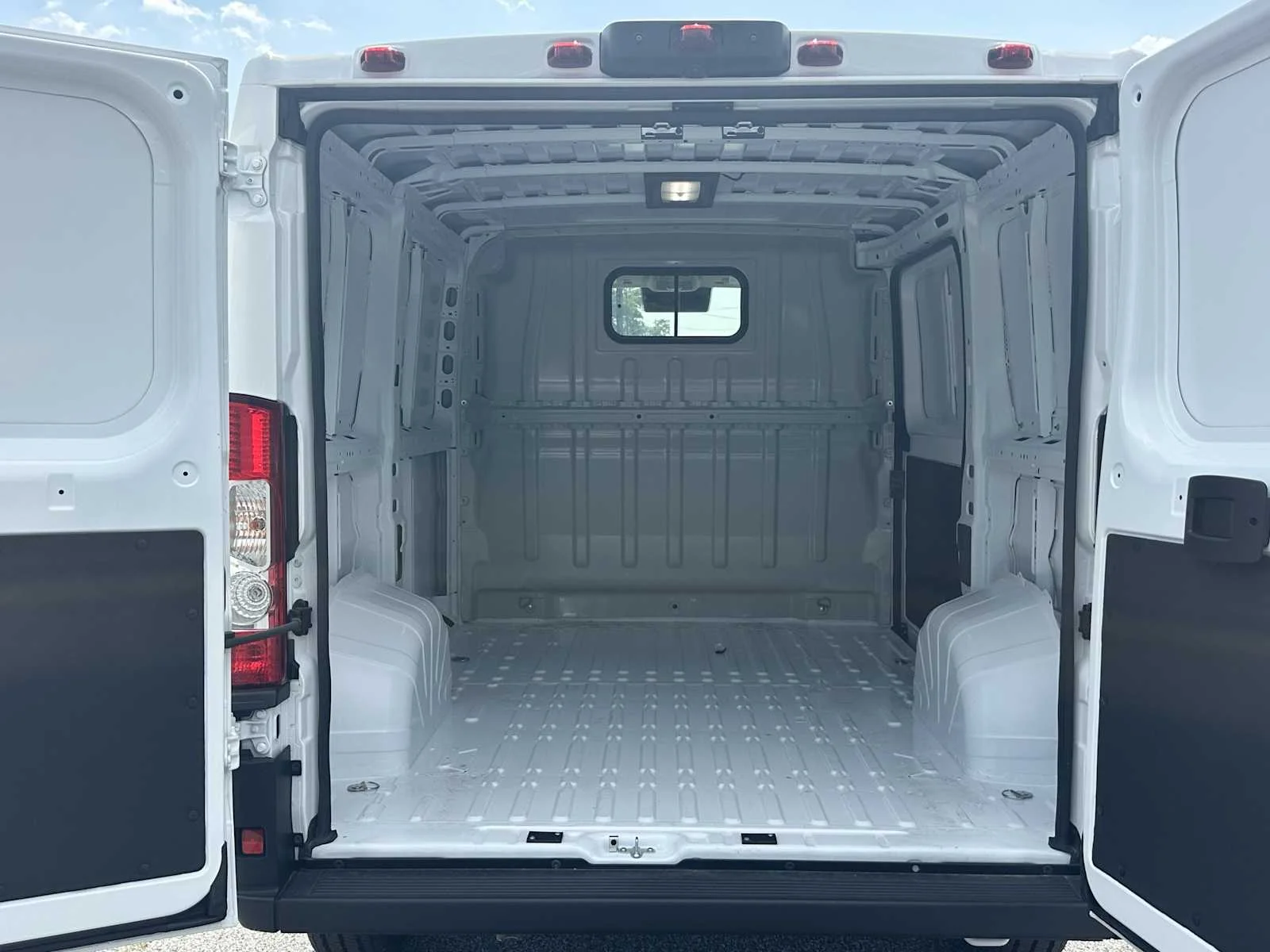 New 2026 Bright White Clear-Coat Exterior Paint RAM Tradesman image 19