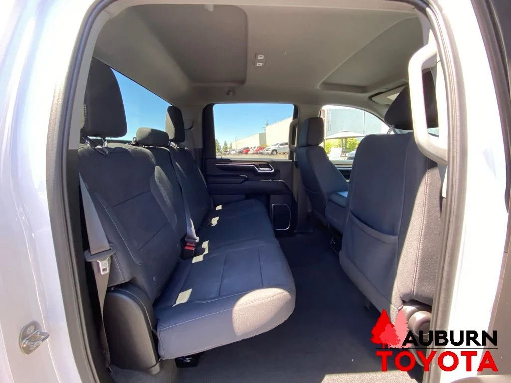 Used 2024 White Chevrolet LT image 17