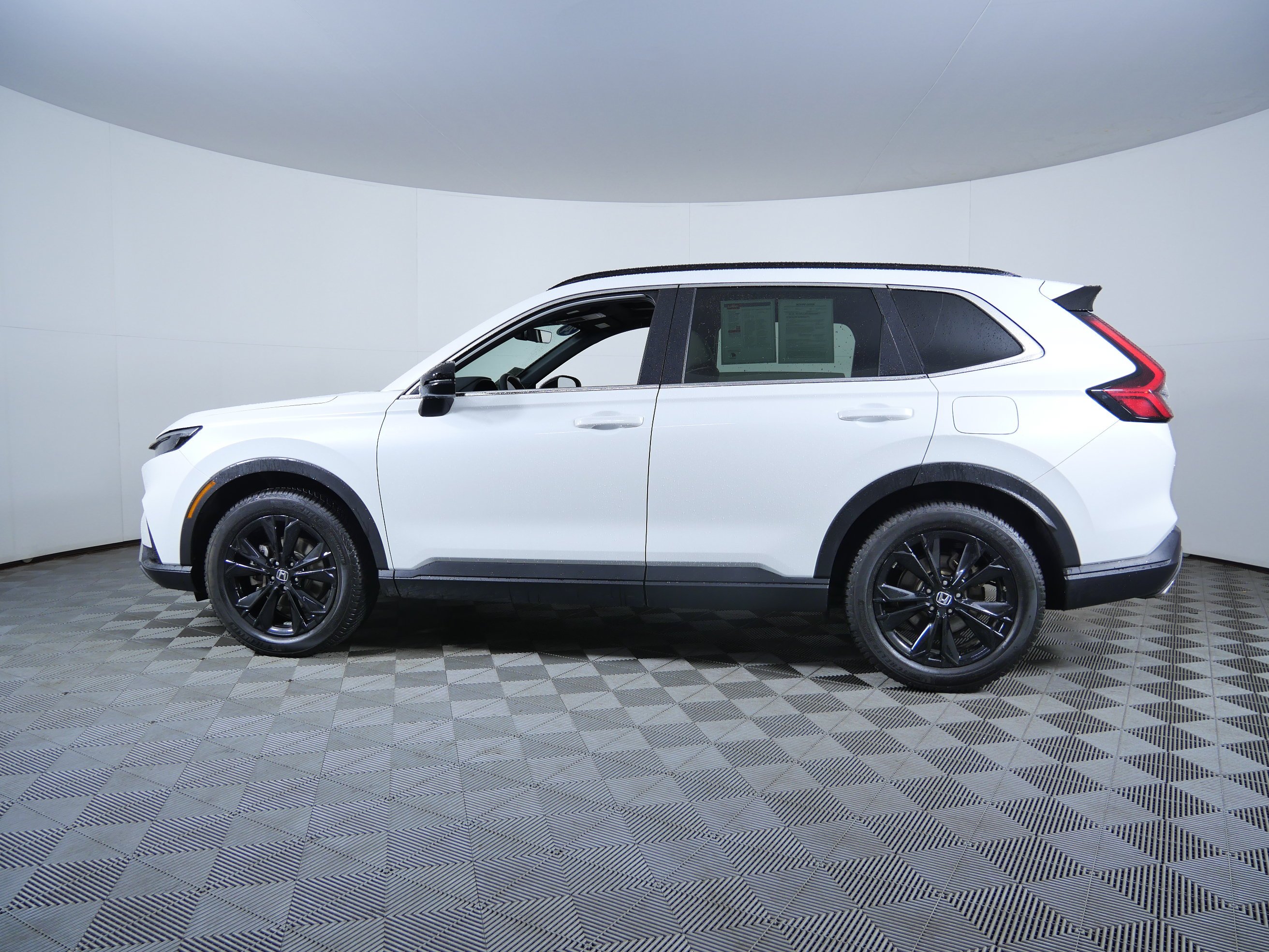 Used 2024 White Honda Sport Touring image 4