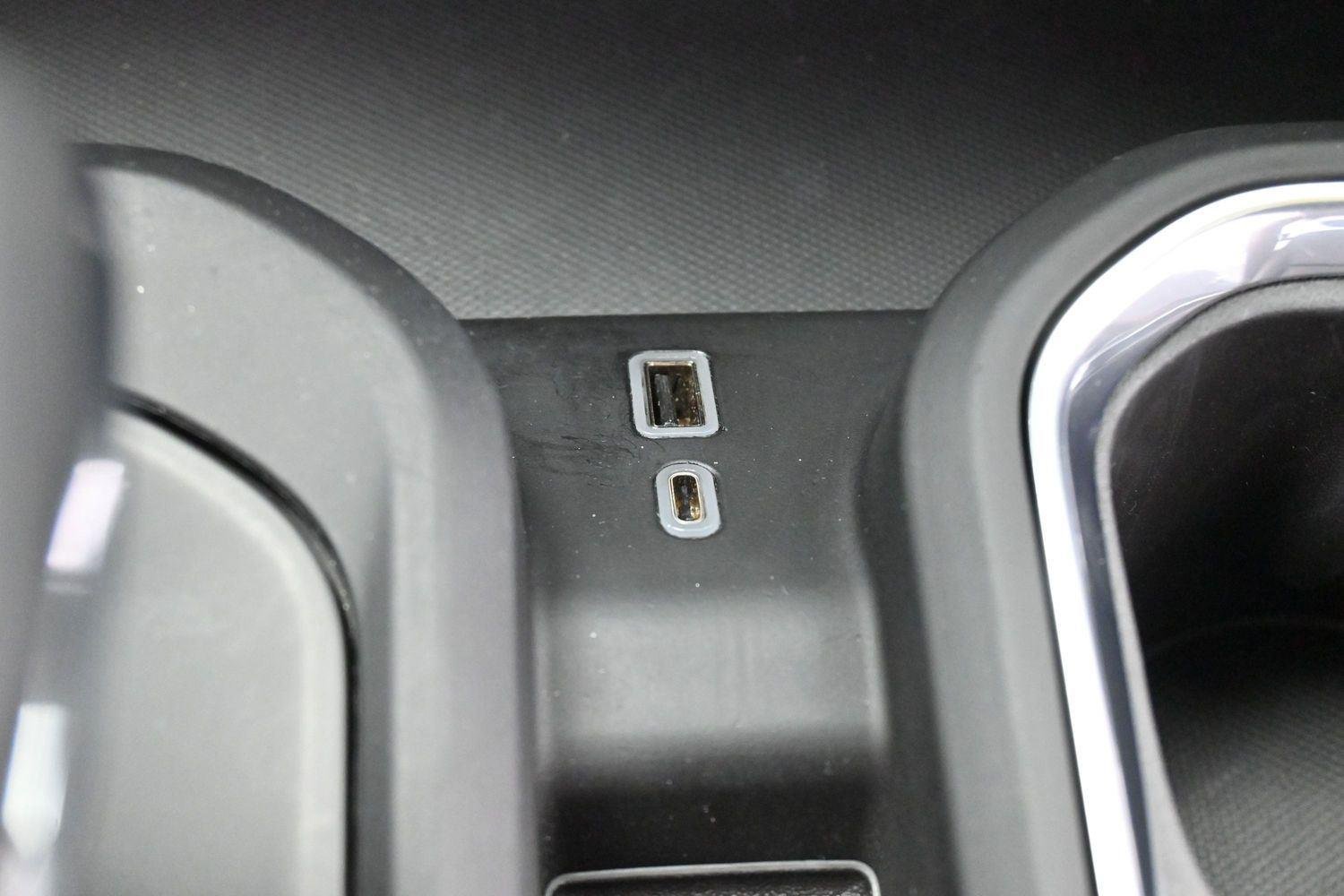 Used 2024 Sterling Metallic GMC Denali image 28