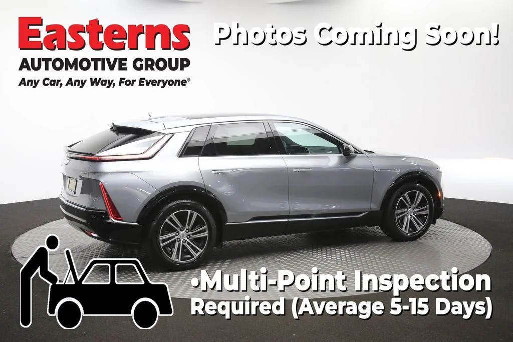 Used 2024 Silver Cadillac Luxury image 44