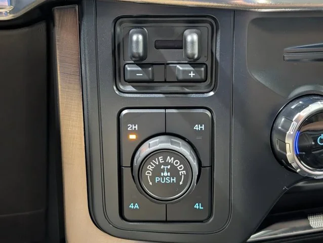 New 2026 Carbonized Gray Metallic Ford King Ranch® image 46