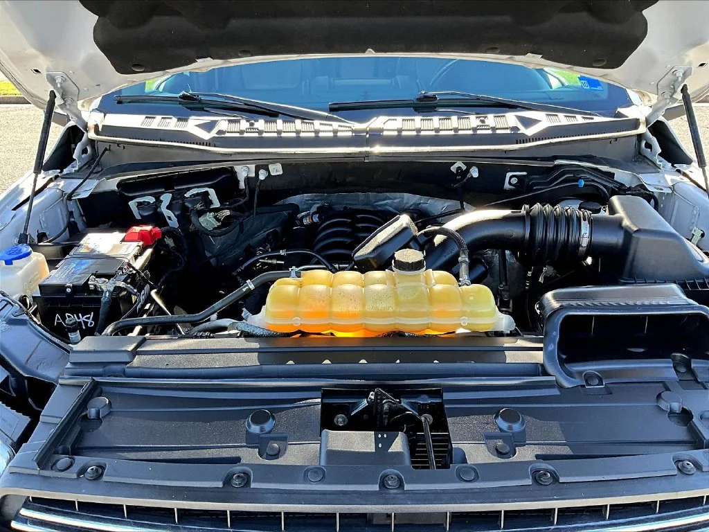 Used 2020 White Ford Lariat image 35