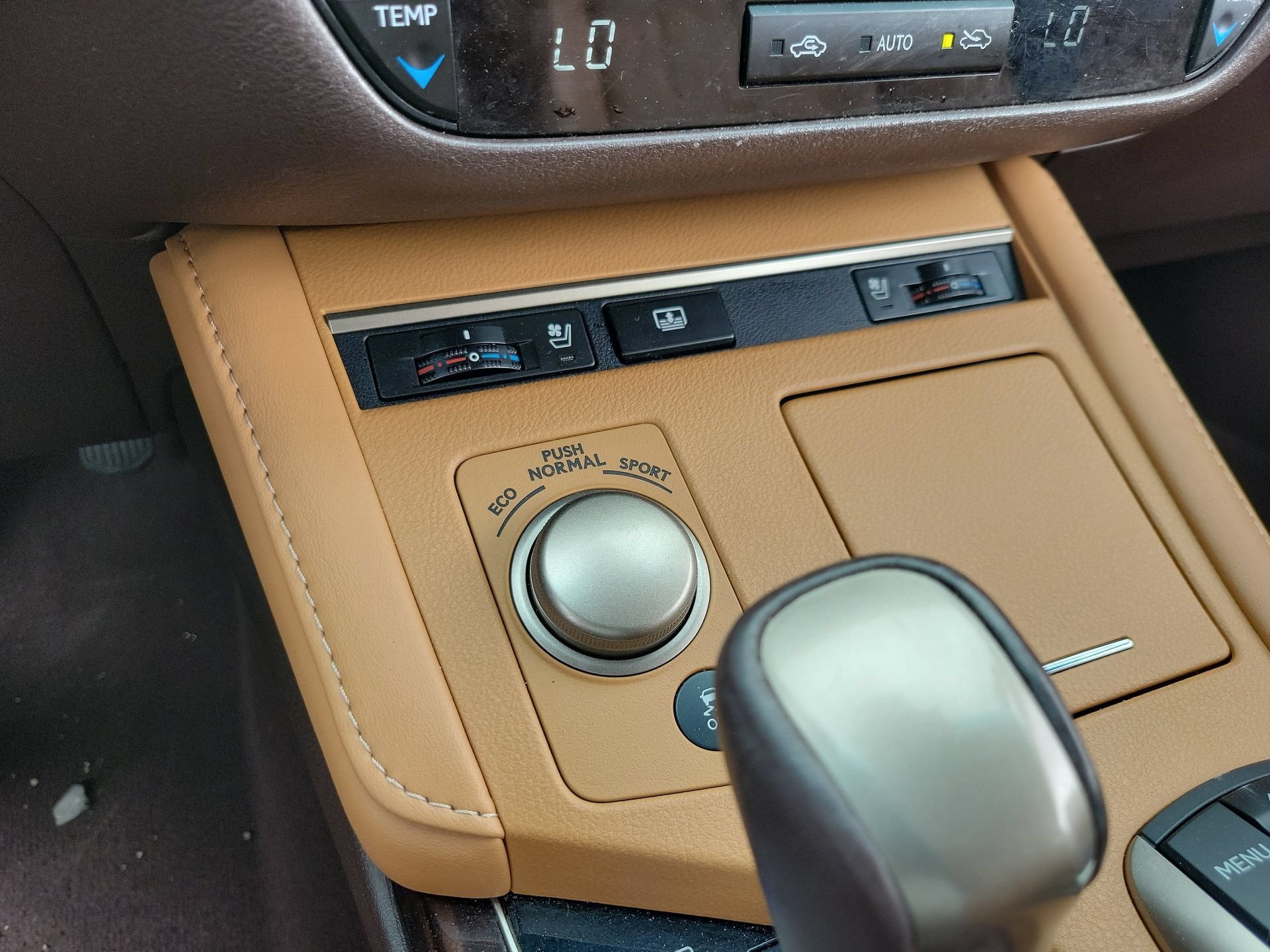 Used 2016 Matador Red Mica Lexus 350 image 26