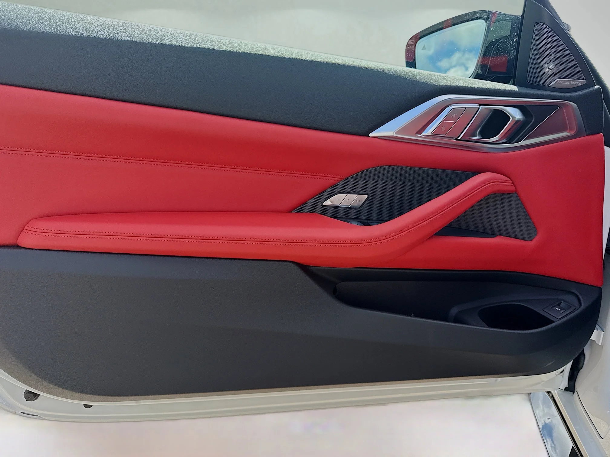 New 2027 Alpine White BMW Competition xDrive image 21