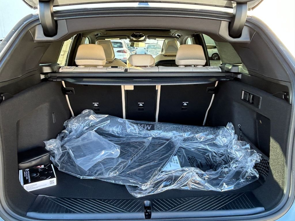 New 2026 Skyscraper Grey Metallic BMW 30 xDrive image 35