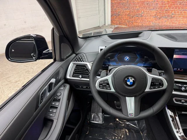 Used 2026 Black BMW xDrive40i image 13
