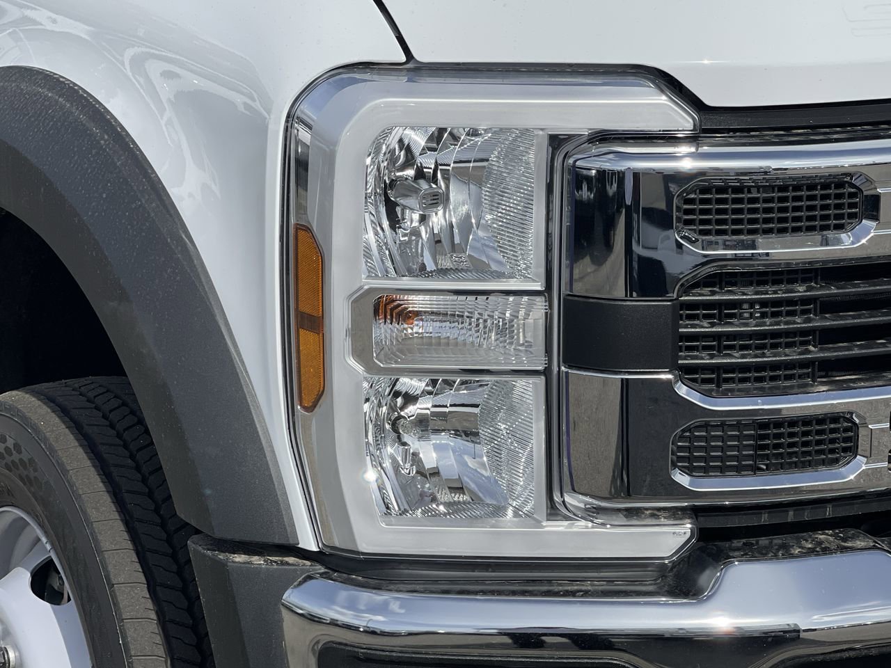 2025 Ford F-550 Super Duty Chassis Cab XL - Photo 7