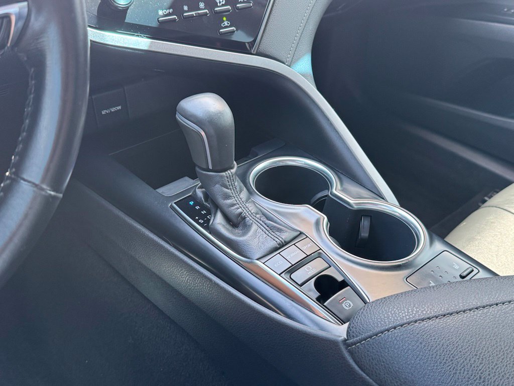 Used 2019 Red Toyota XSE V6 image 16