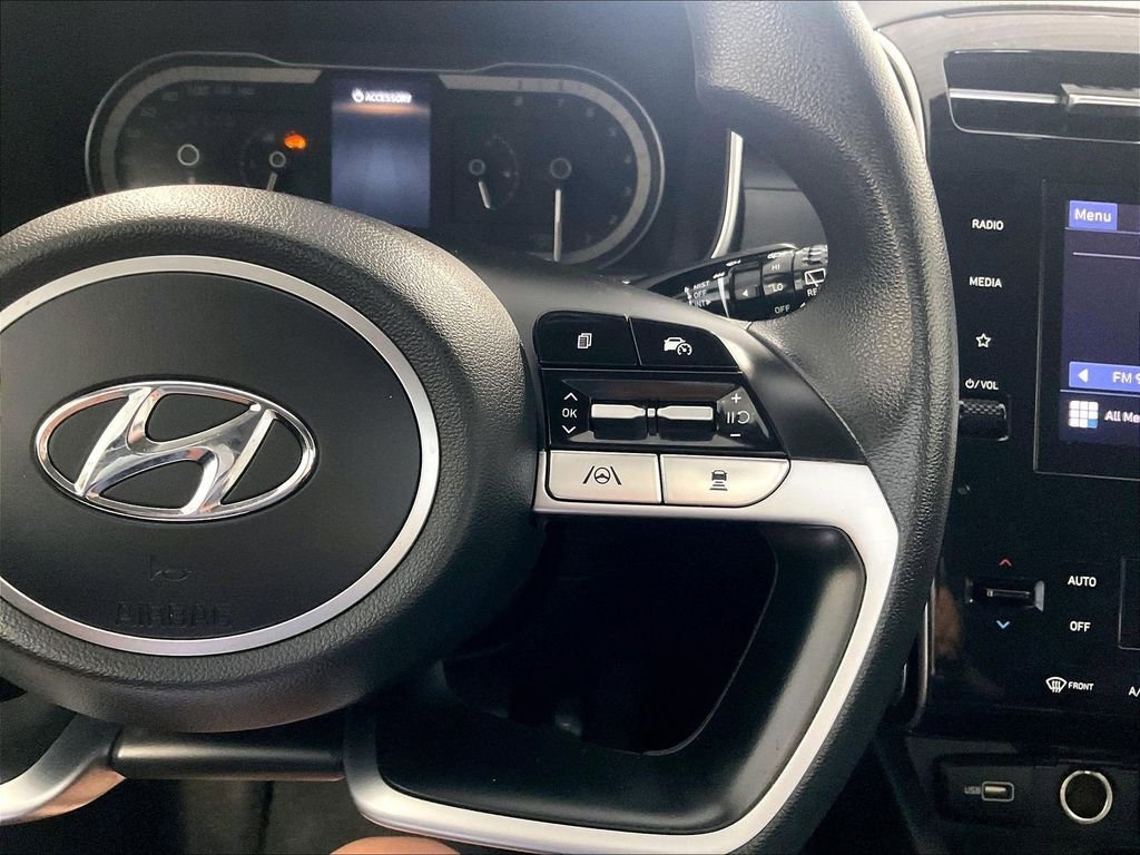 Used 2024 Black Hyundai SEL image 23