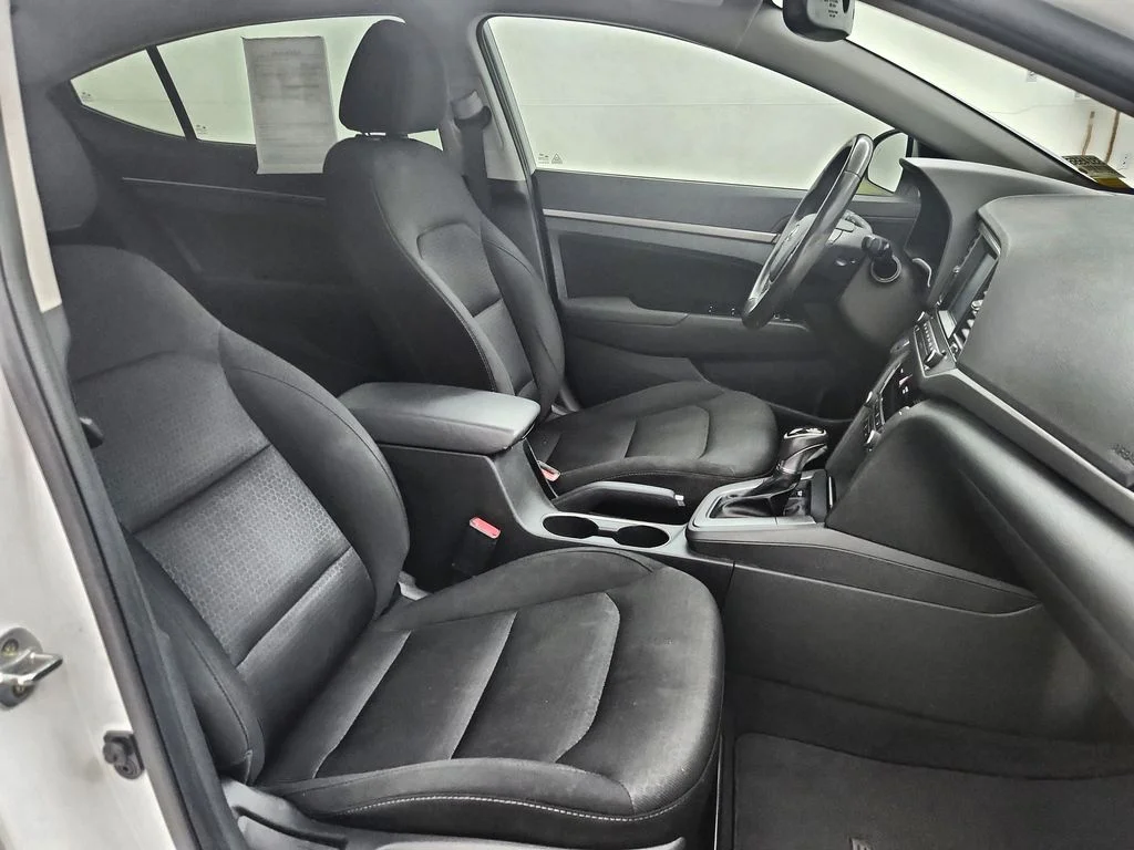 Used 2018 White Hyundai Value Edition image 35