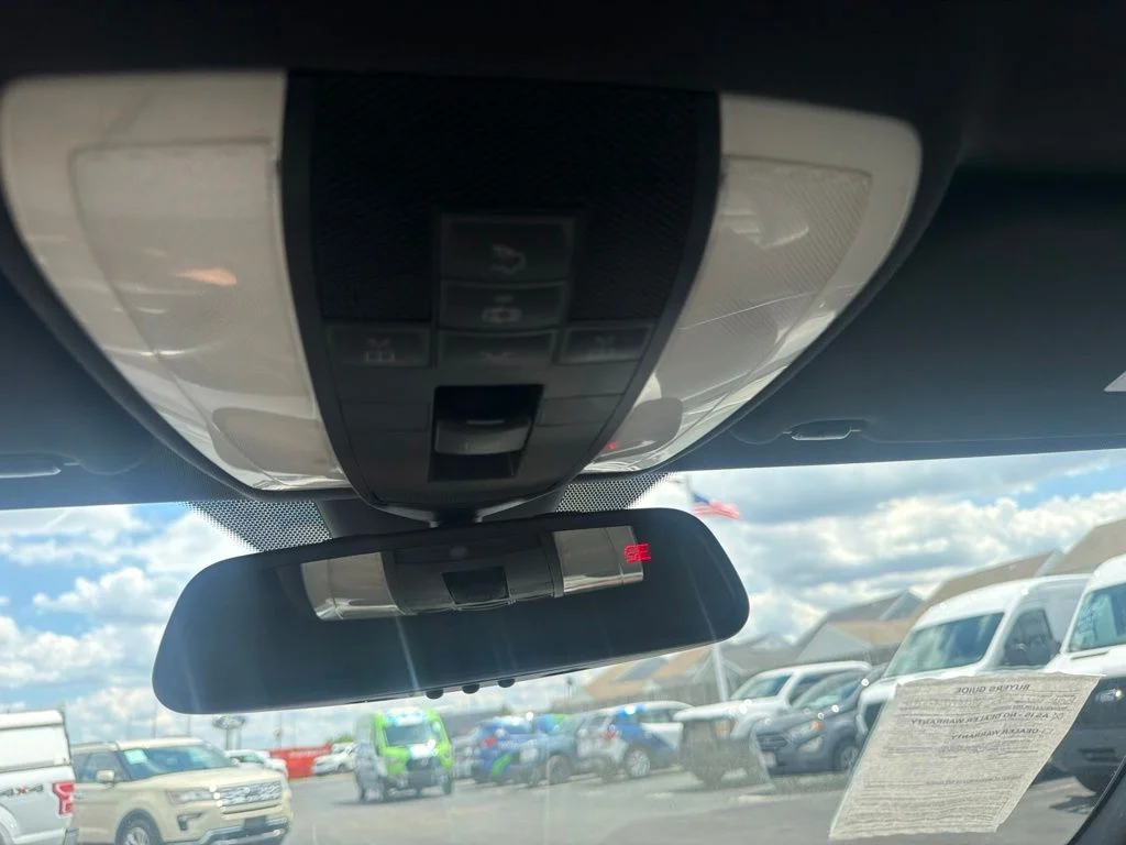 Used 2011 Silver Mercedes-Benz C 300 image 32
