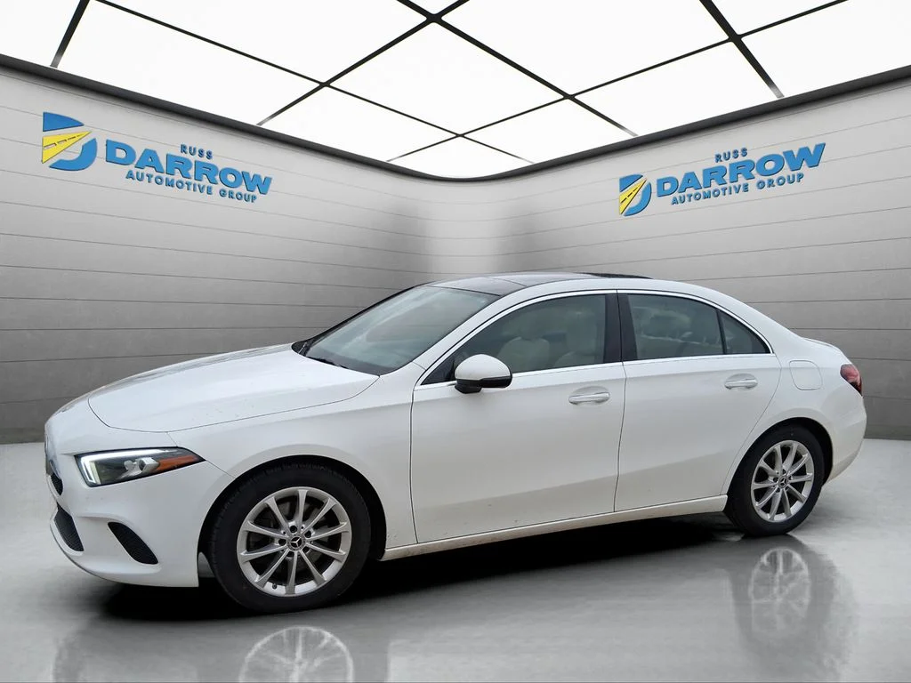 2021 Mercedes-Benz A-Class A220 4MATIC's photo