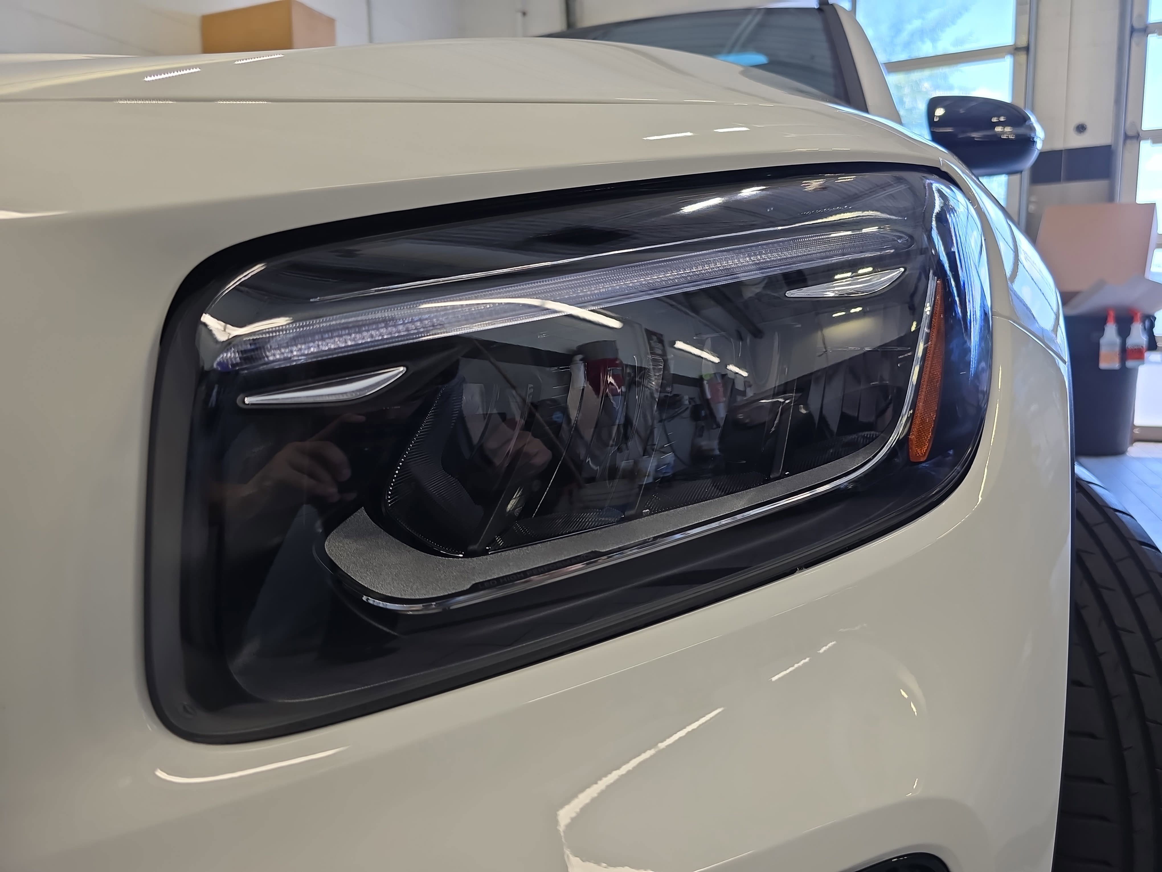 New 2026 Polar White Mercedes-Benz GLB250 image 32