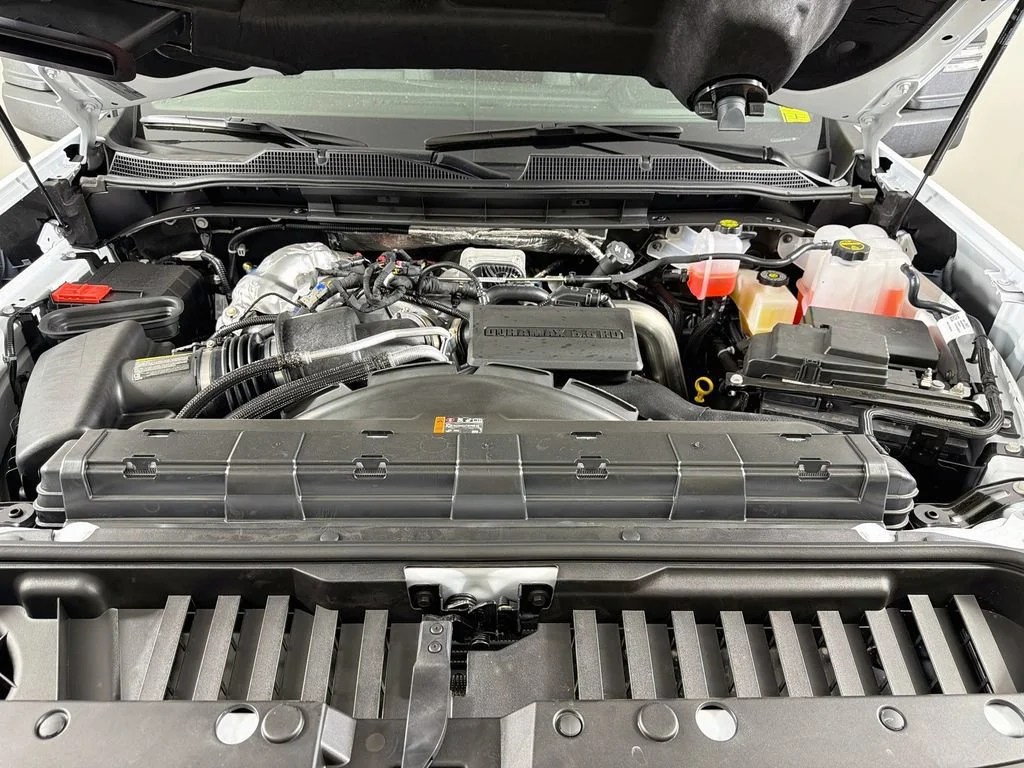 New 2026 Summit White Chevrolet LT image 25