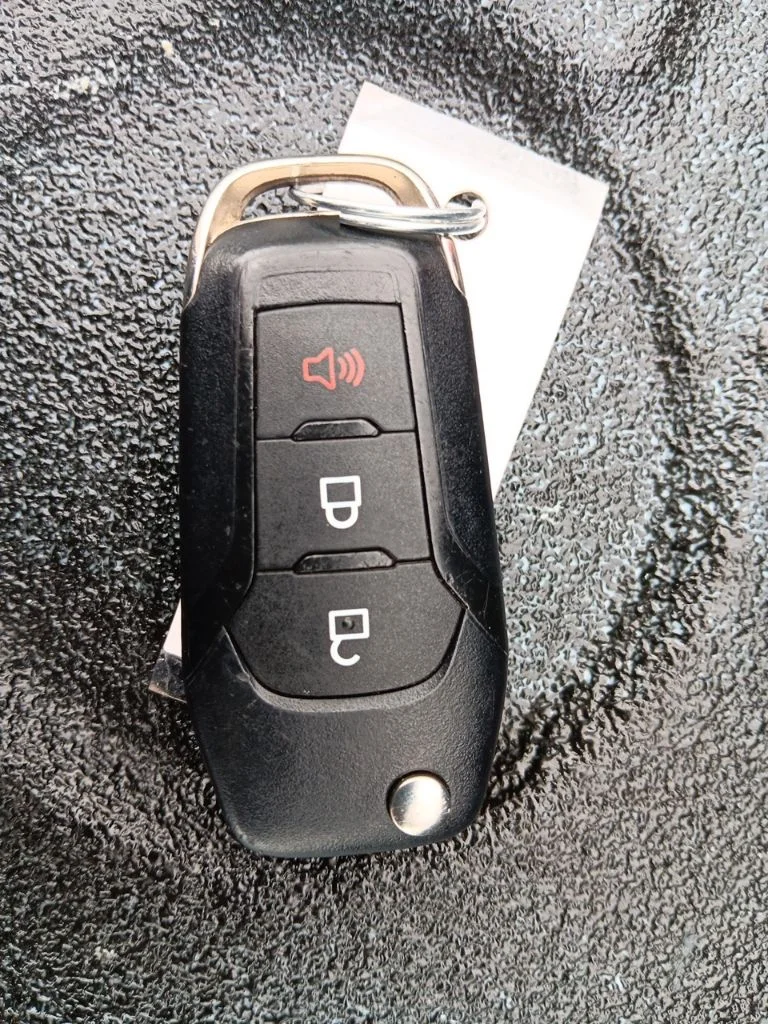Used 2020 Stone Gray Metallic Ford XLT image 34