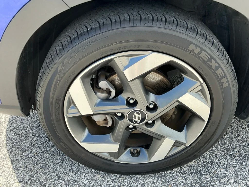 Used 2025 Blue Hyundai SEL image 20