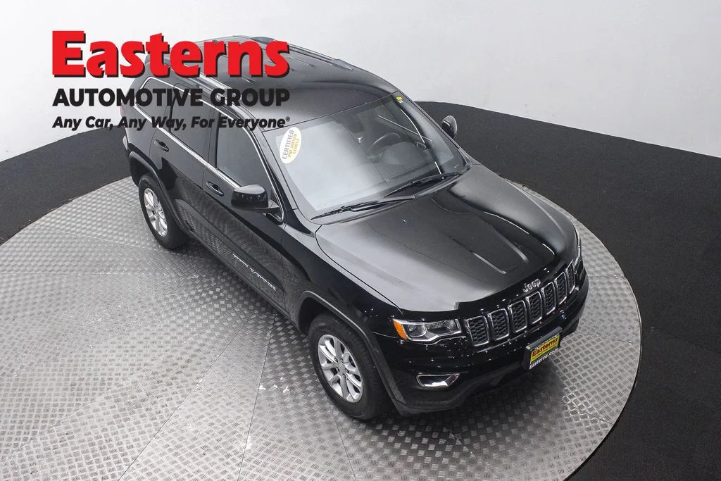 Used 2021 Black Jeep Laredo E image 3