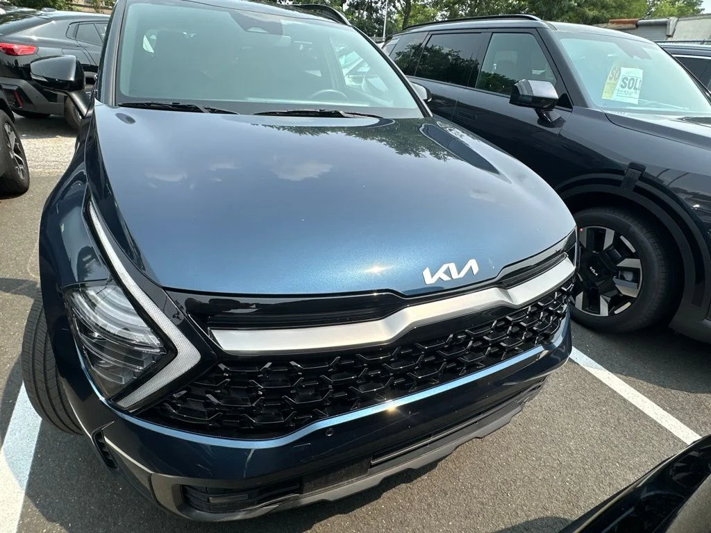 Used 2024 Blue Kia X-Line Prestige image 6