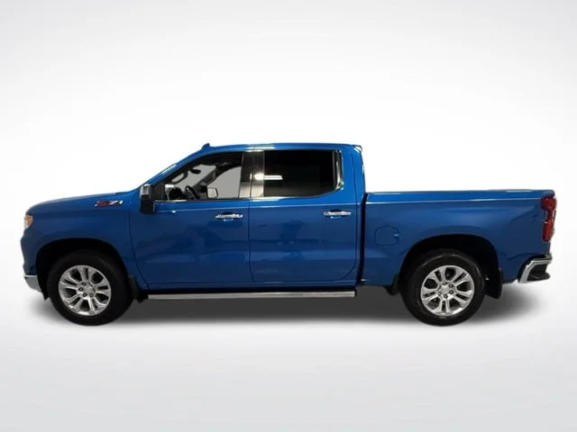 Used 2022 Blue Chevrolet LTZ image 6