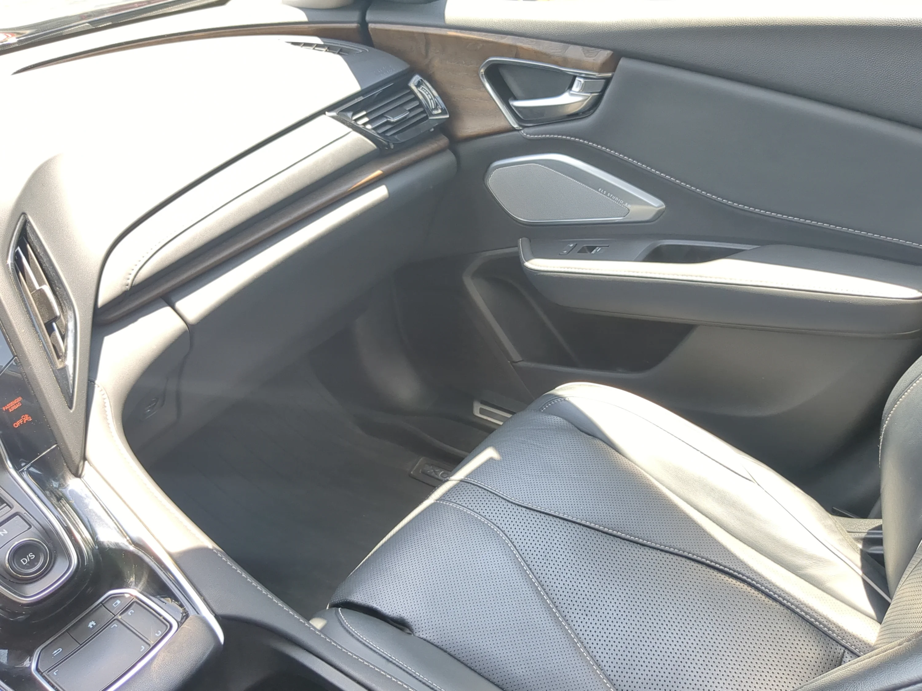 Used 2024 Majestic Black Pearl Acura w/Advance Package image 13