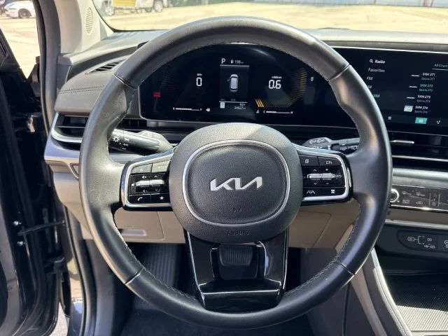 Used 2025 Gray Kia LXS image 44