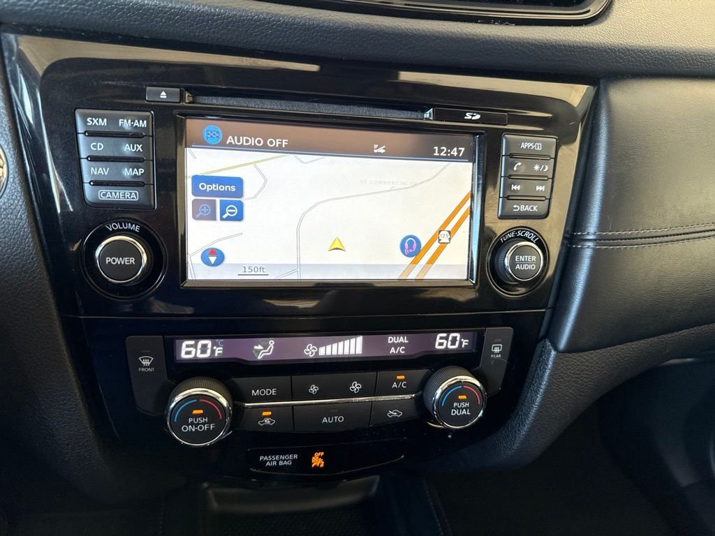 Used 2017 Brilliant Silver Nissan SL image 32